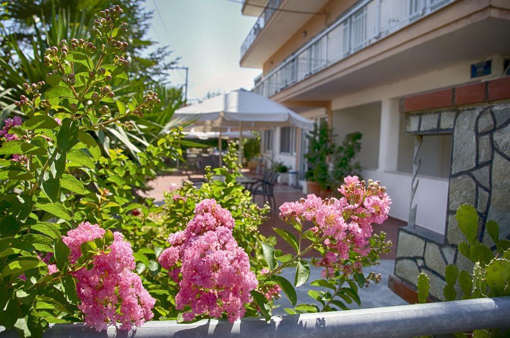 Galini Apartments Olympiaki Akti Exterior photo
